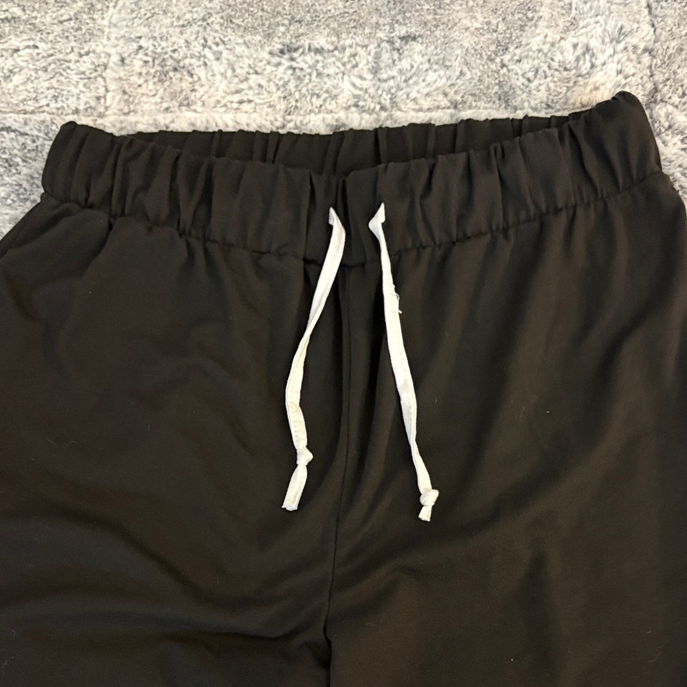 Classic Black Pajama Set with White Piping-M - Picture 3 of 13